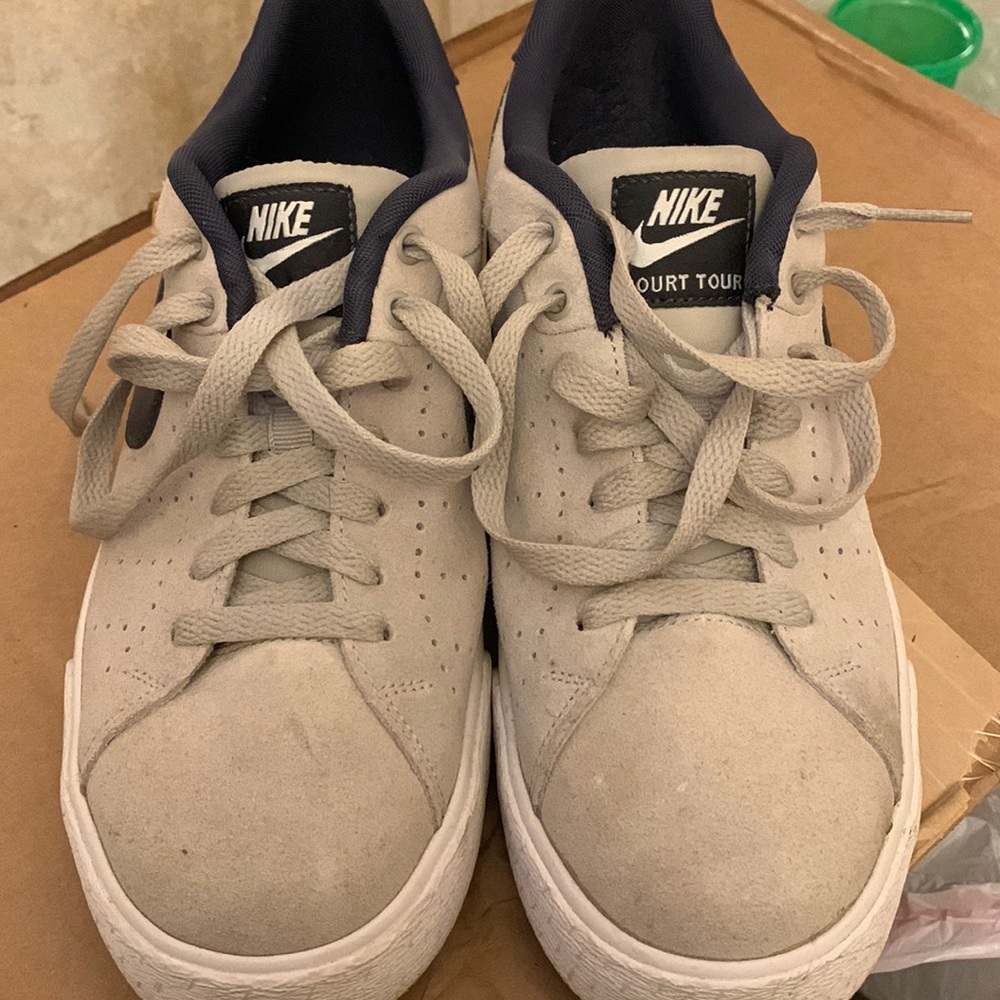 Nike Court Tour Sneakers